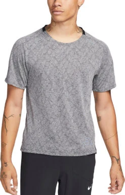 T-shirt Nike Dri-FIT Run Division Pinnacle Men S Short-Sleeve Running Top