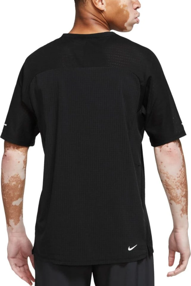 T-shirt Nike Dri-FIT Solar Chase Men S Short-Sleeve Trail Running Top 2 T-shirt Nike Dri-FIT Solar Chase Men S Short-Sleeve Trail Running Top - Afbeelding 2